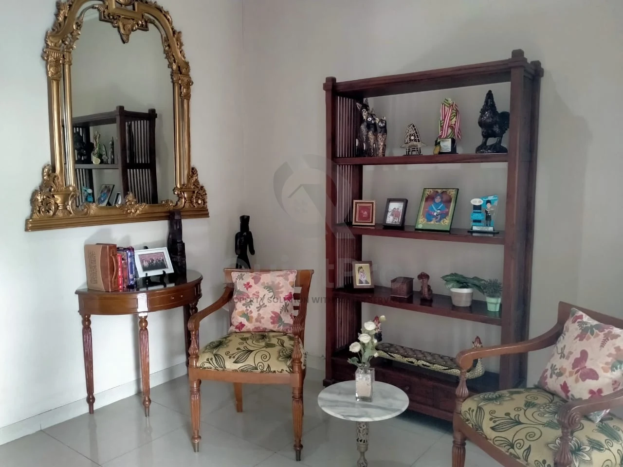 Rumah 3+1KT 170m² di Barleria Sumarecon Gading Serpong SHM — foto 3