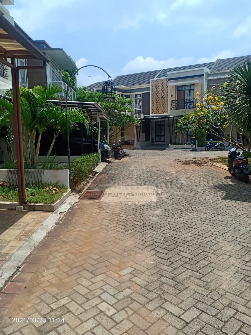 Rumah 3KT 2 Lantai di Jasmine Garden Bintaro, SHM Bebas Banjir Dekat Tol Jakarta-Serpong — foto 2
