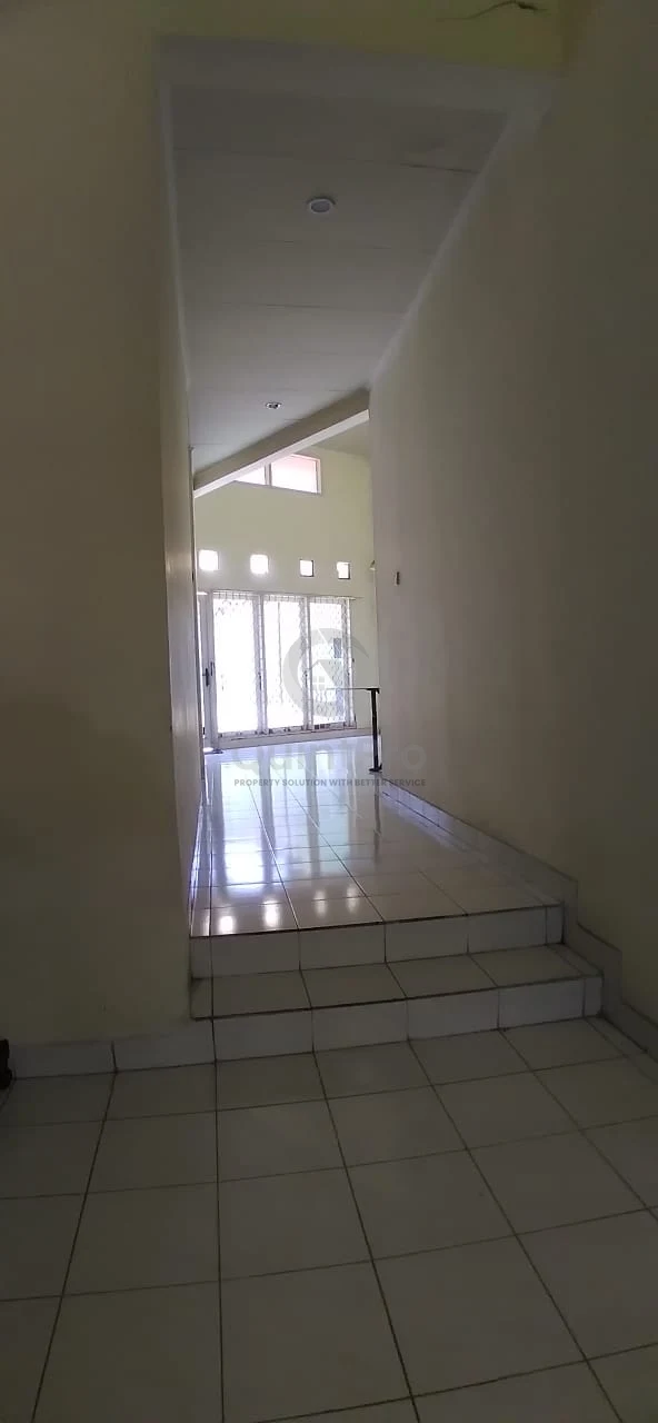 Rumah Dijual di Kencana Loka, BSD, 3KT — foto 4