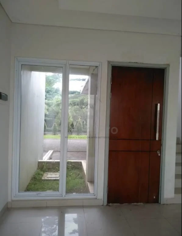Rumah 2+1KT 180m² di Ignegia BSD City, Halaman Hijau Asri SHM — foto 4