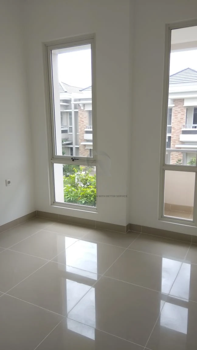 Rumah Modern 4+1KT 2 Lantai di Edison Gading Serpong, Garasi Luas PPJB — foto 3