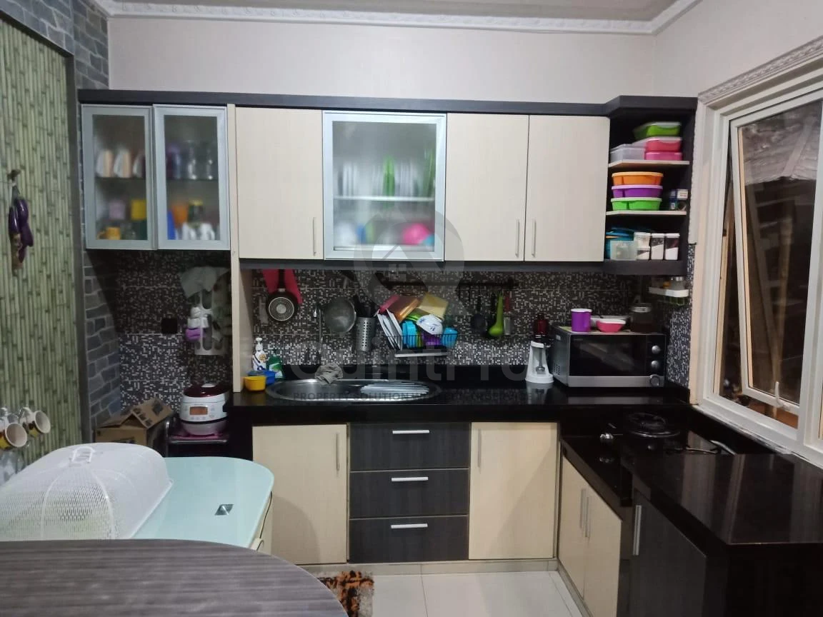 Rumah 4+1KT 2 Lantai di Residence One Serpong, Modern Minimalis SHM — foto 3