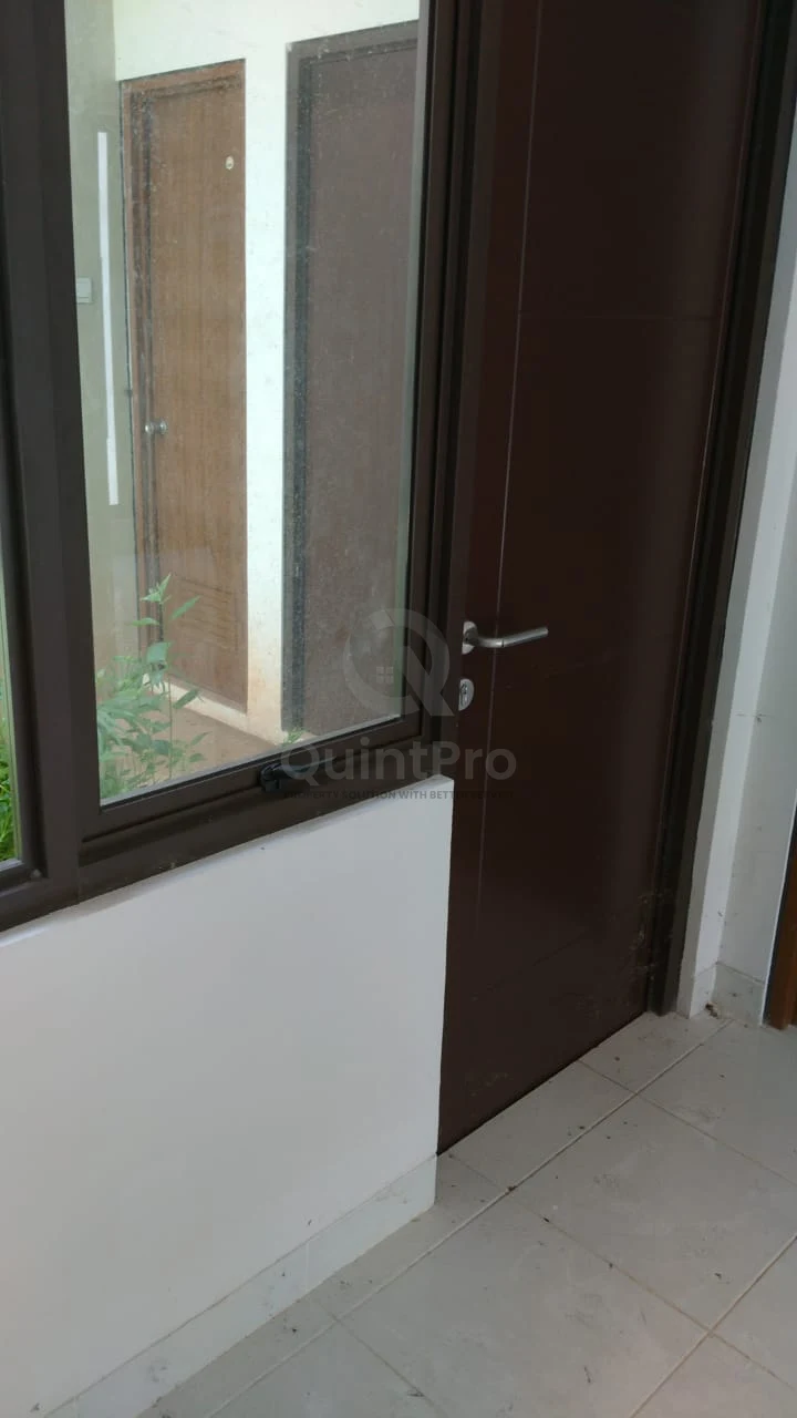Rumah Modern 3+1KT di Serpong Jaya Spring Serpong, 2 Lantai PPJB — foto 4