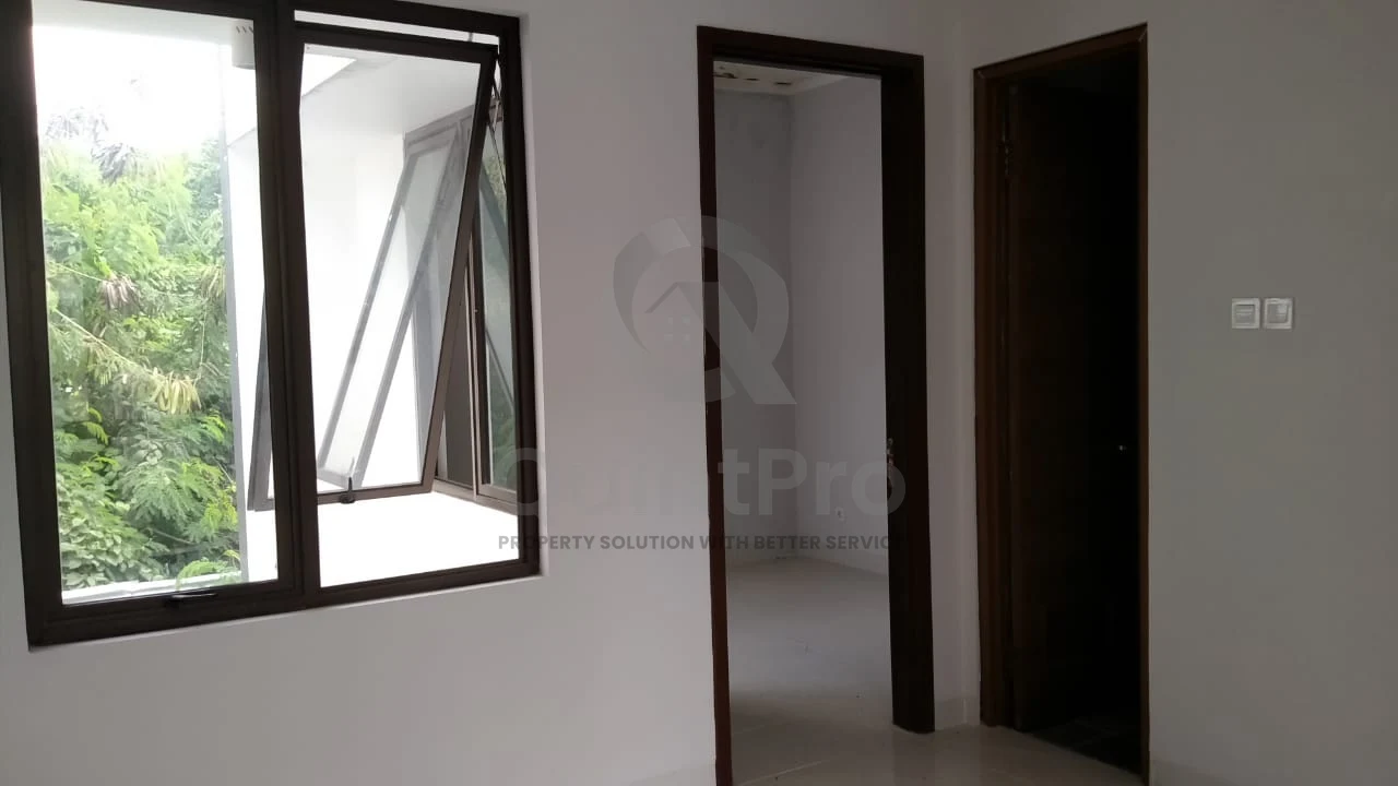 Rumah Modern 3+1KT di Serpong Jaya Spring Serpong, 2 Lantai PPJB — foto 5
