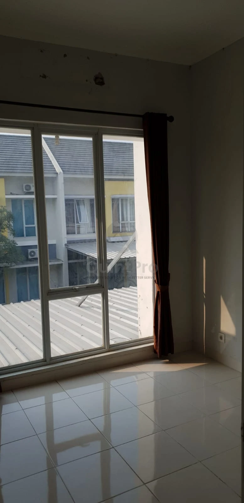 Rumah Modern 3+1KT di De Garden Serpong, 2 Lantai SHM Siap Huni — foto 3