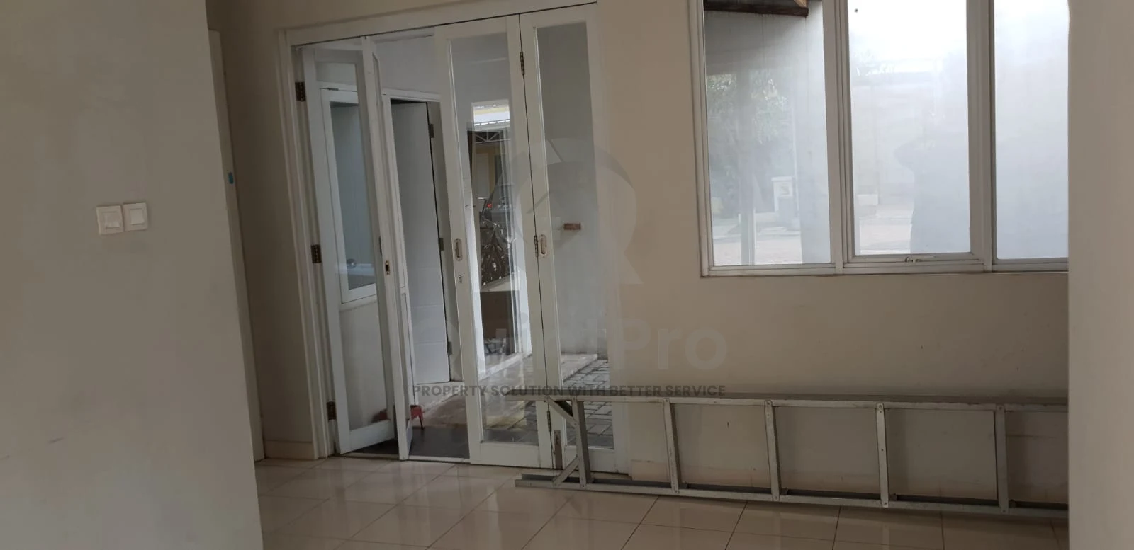 Rumah Modern 3+1KT di De Garden Serpong, 2 Lantai SHM Siap Huni — foto 4