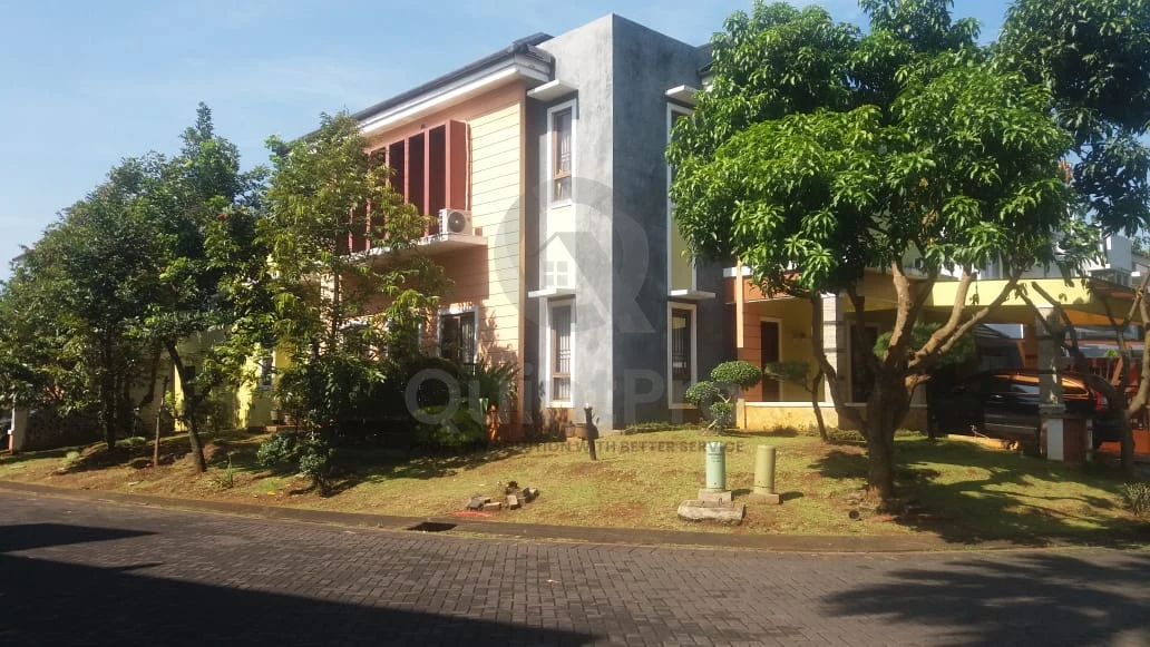Rumah Hook 5+1KT 2 Lantai di De Latinos BSD City, Hadap Utara SHM Asri