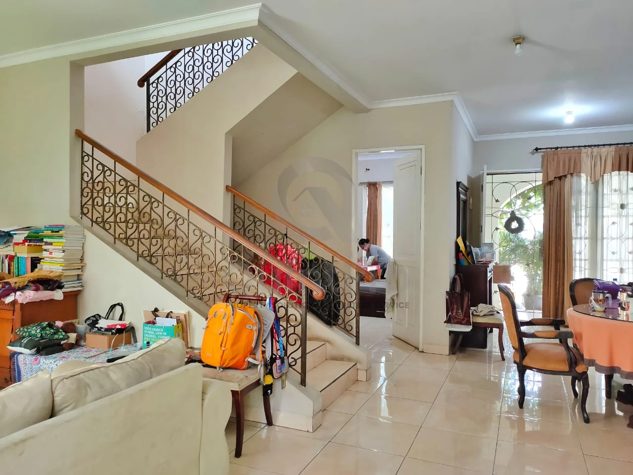 Rumah Klasik 3+1KT di Victoria River Park BSD, Halaman Asri Semi-Furnished — foto 5