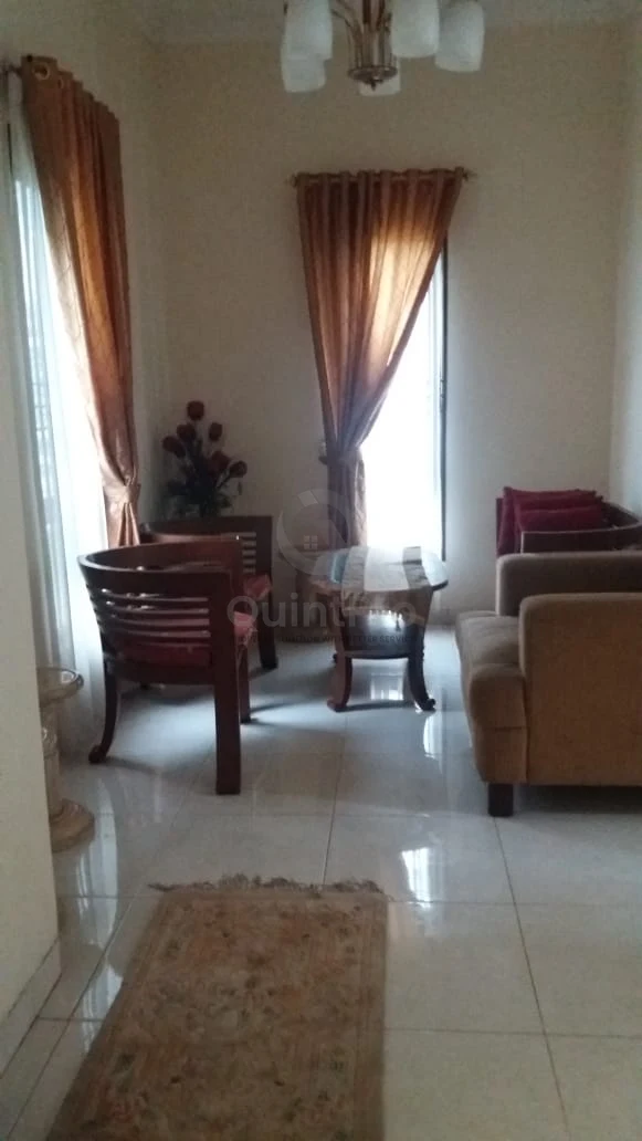 Rumah Hook 5+1KT 2 Lantai di De Latinos BSD, Hadap Utara SHM Asri — foto 3