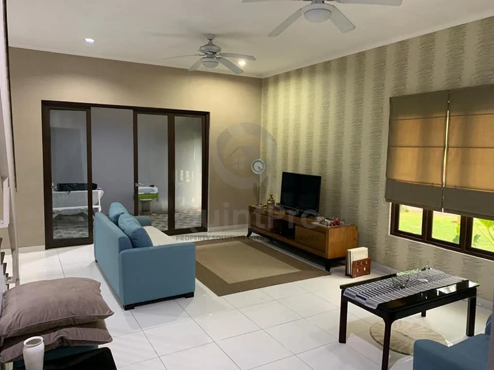Rumah 4+1KT 2 Lantai di De Latinos BSD Tangerang Selatan, Hook Position SHM — foto 2