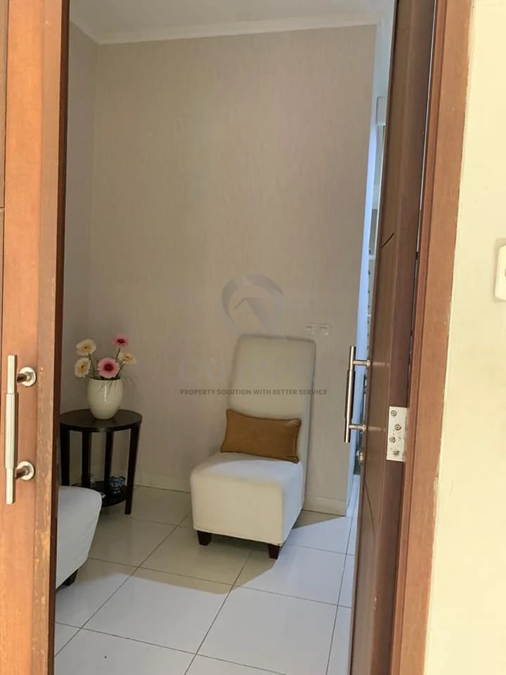 Rumah 4+1KT 2 Lantai di De Latinos BSD Tangerang Selatan, Hook Position SHM — foto 5