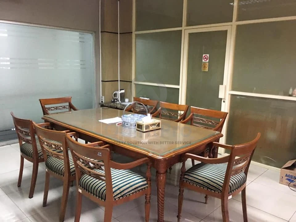 Rumah 5+2KT 2 Lantai di Simprug Golf Kebayoran Lama, SHM 671m² Halaman Asri — foto 3