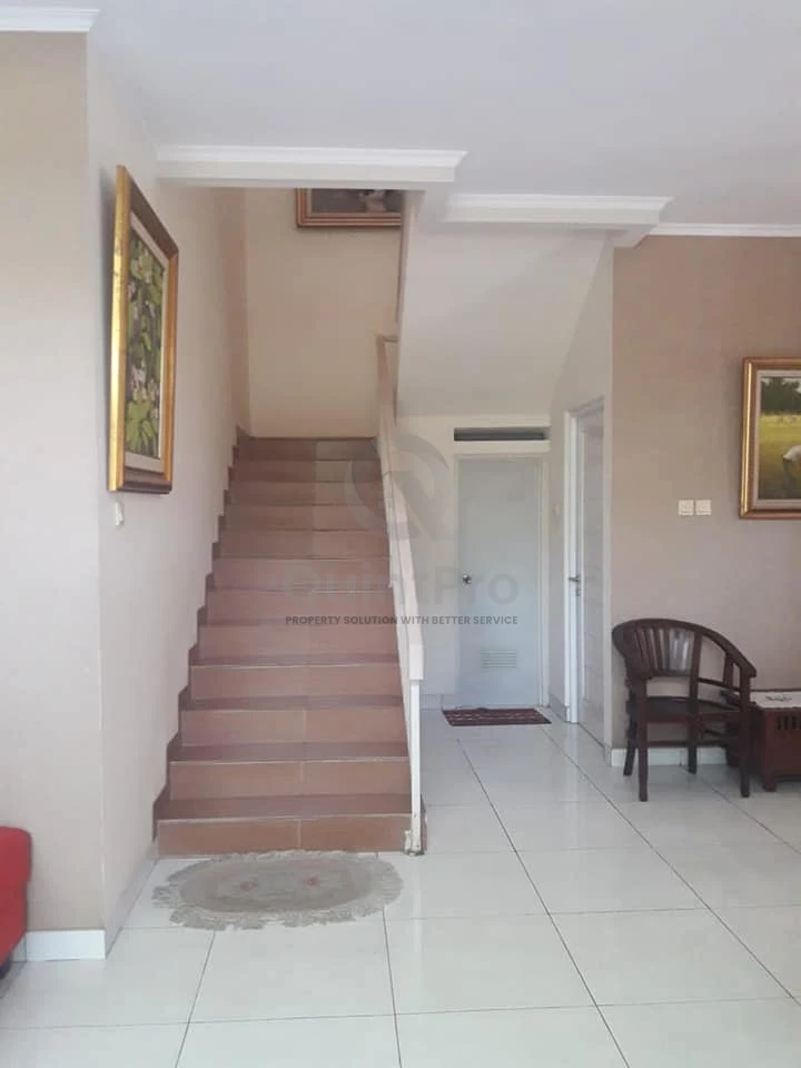 Rumah 5+1KT 2 Lantai di Costarica Delatinos BSD, Halaman Hijau HGB — foto 3
