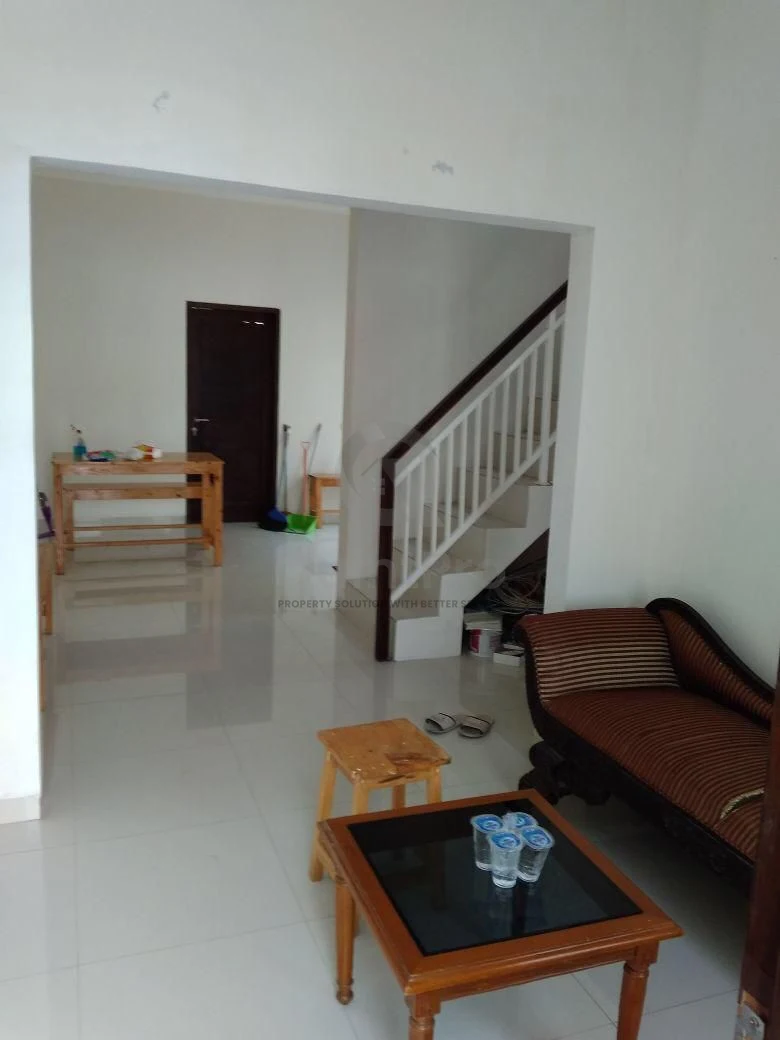Rumah 4KT 2 Lantai di Kirana Residen BSD City, SHM Akses Tol Dekat — foto 2