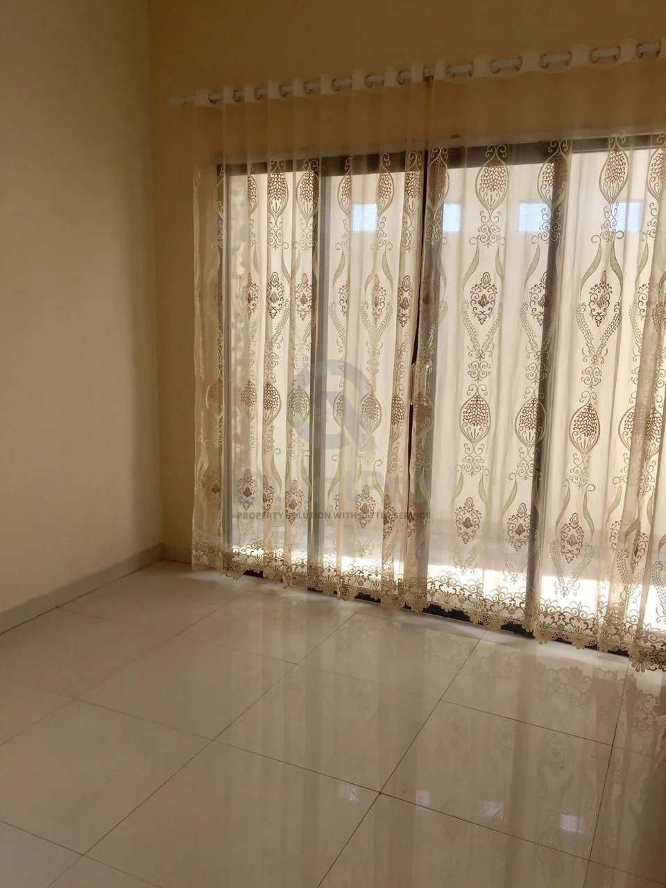 Rumah 4KT 2 Lantai di Kirana Residen BSD City, SHM Akses Tol Dekat — foto 4