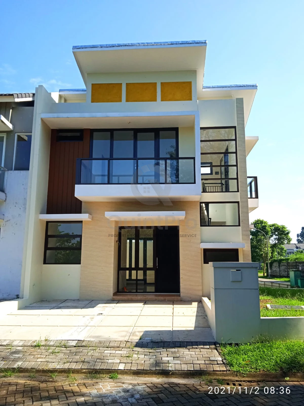 Rumah Modern 4KT Disewa di Larverde Serpong, 2 Lantai SHM Siap Huni