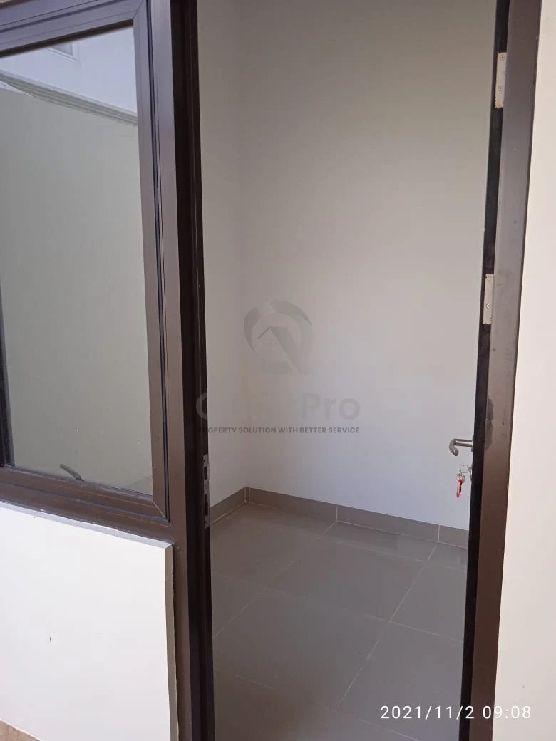Rumah Disewa di Larverde, Serpong, 4KT — foto 6