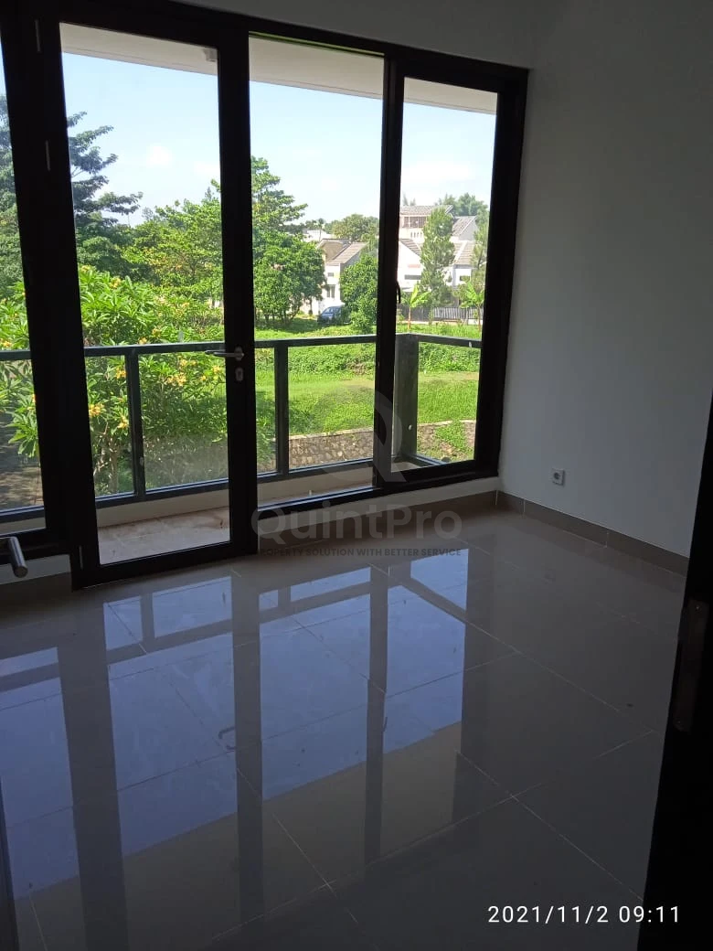Rumah Disewa di Larverde, Serpong, 4KT — foto 7