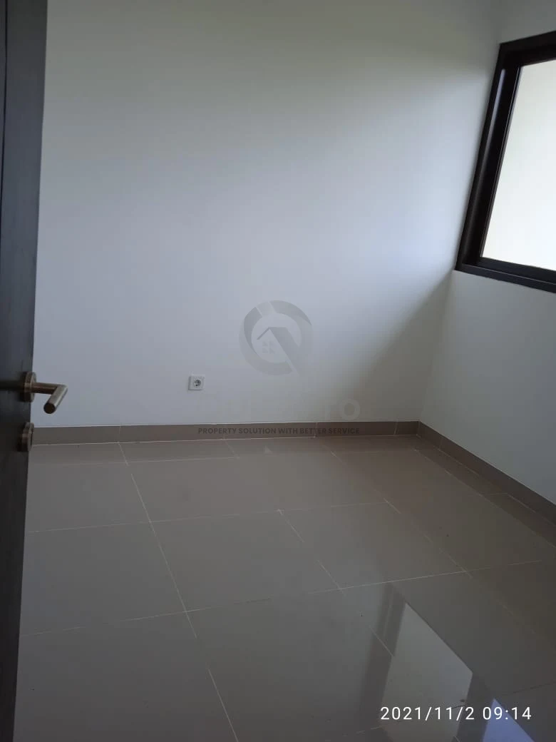 Rumah Disewa di Larverde, Serpong, 4KT — foto 12