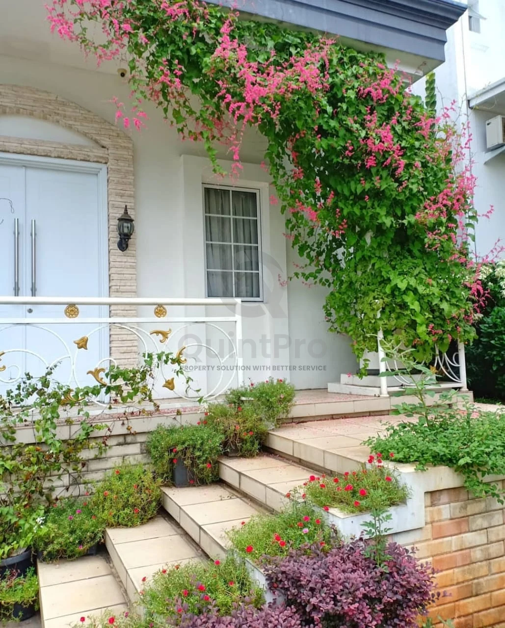 Rumah 5KT 250m² di The Park BSD City, Kolam Renang Halaman Asri PPJB
