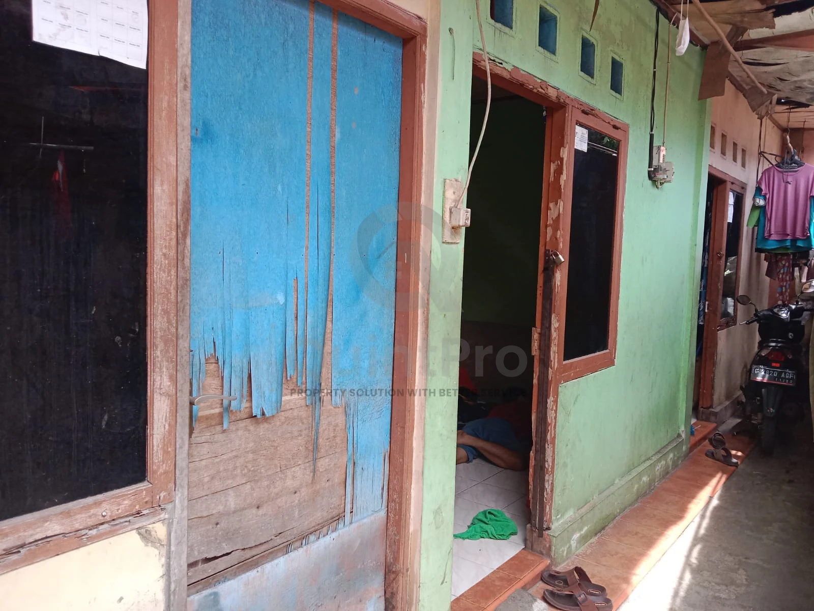 Rumah Kost 12 Kamar di Legok Tangerang, 4 Kios SHM Penghasilan Aktif