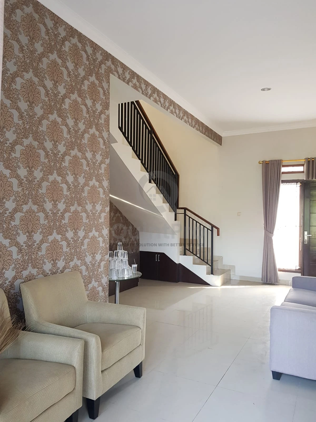 Rumah Modern 3KT 2 Lantai di Sinar Pamulang Permai, Semi-Furnished SHM — foto 3