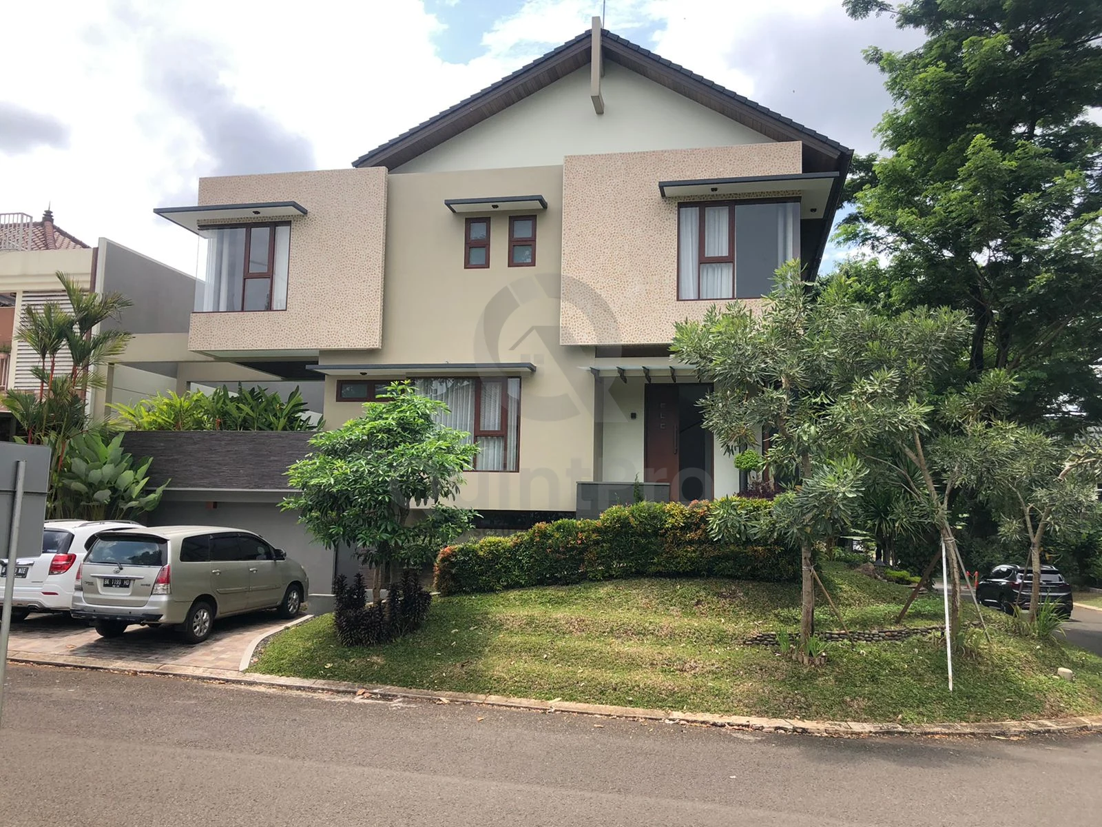 Rumah Modern 6KT 5KM di Blossom Ville The Green BSD, Kolam Renang SHM