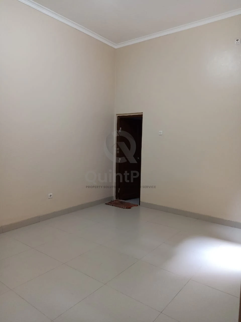 Rumah 3+1KT 300m² di Kencana Loka BSD, Modern 2 Lantai SHM Unfurnished — foto 3