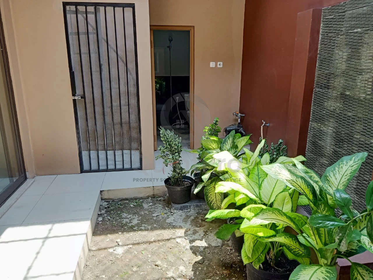 Rumah Dijual di Kencana Loka, BSD, 3KT — foto 11