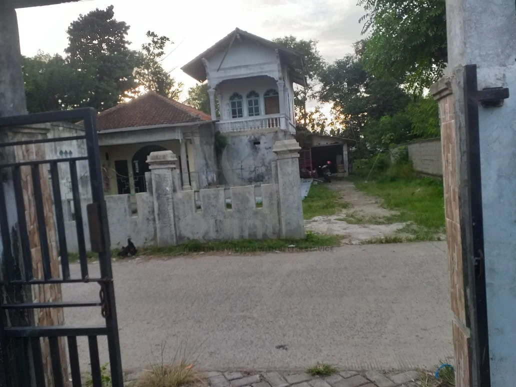 Rumah 8KT 2 Lantai di Pabuaran Tangerang, 706m² SHM Luas Tanah Strategis — foto 2