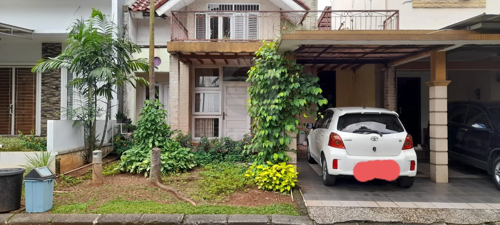 Rumah 4KT 2 Lantai di Alam Sutera Tangerang Selatan, Halaman Hijau Asri SHM — foto 2