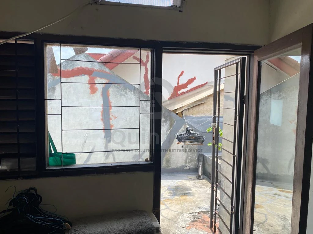 Rumah 4KT 2 Lantai di Alam Sutera Tangerang Selatan, Halaman Hijau Asri SHM — foto 3