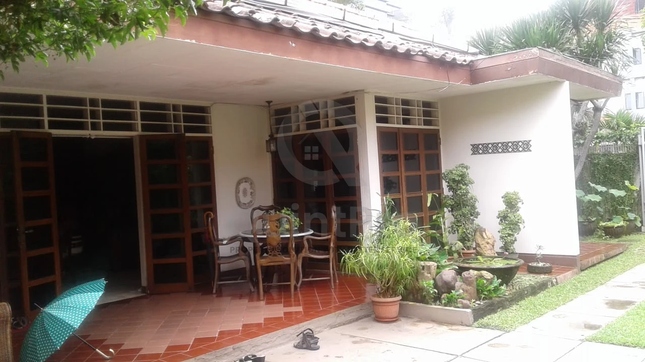 Rumah 5KT 3KM di Pondok Pinang Jakarta Selatan, 2 Lantai SHM 500m²