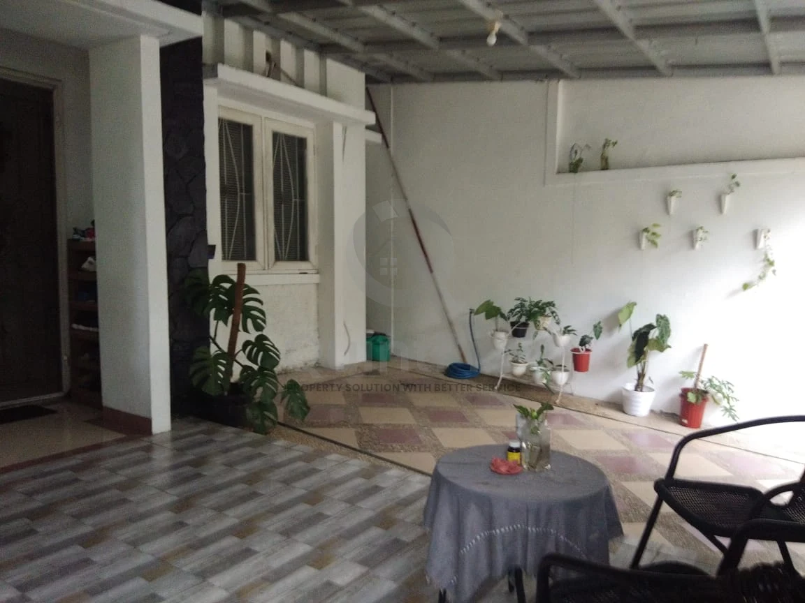 Rumah 2KT 120m² di Serpong Park Serpong, SHM Siap Renov — foto 3