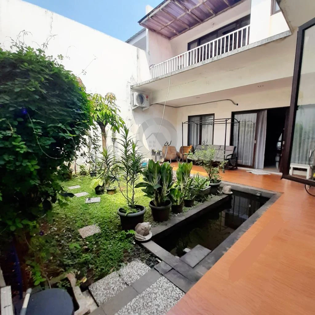 Rumah 5KT 5KM di Anthea BSD, 2 Lantai SHM Halaman Asri — foto 2