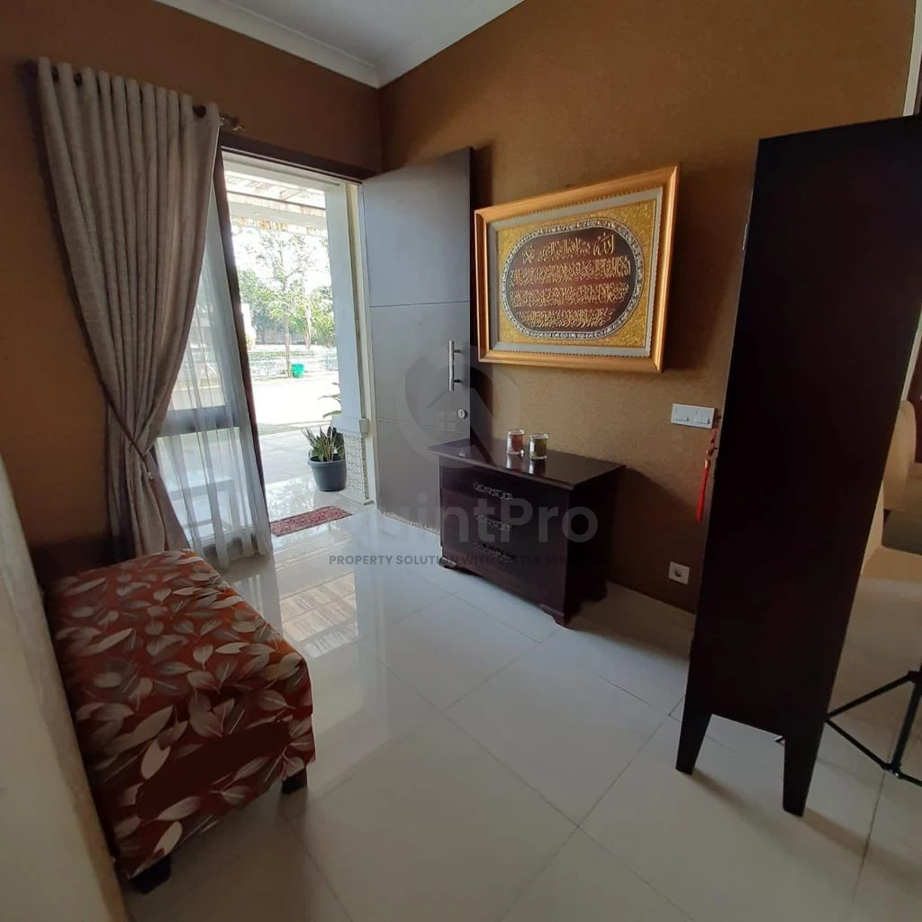 Rumah 5KT 5KM di Anthea BSD, 2 Lantai SHM Halaman Asri — foto 4