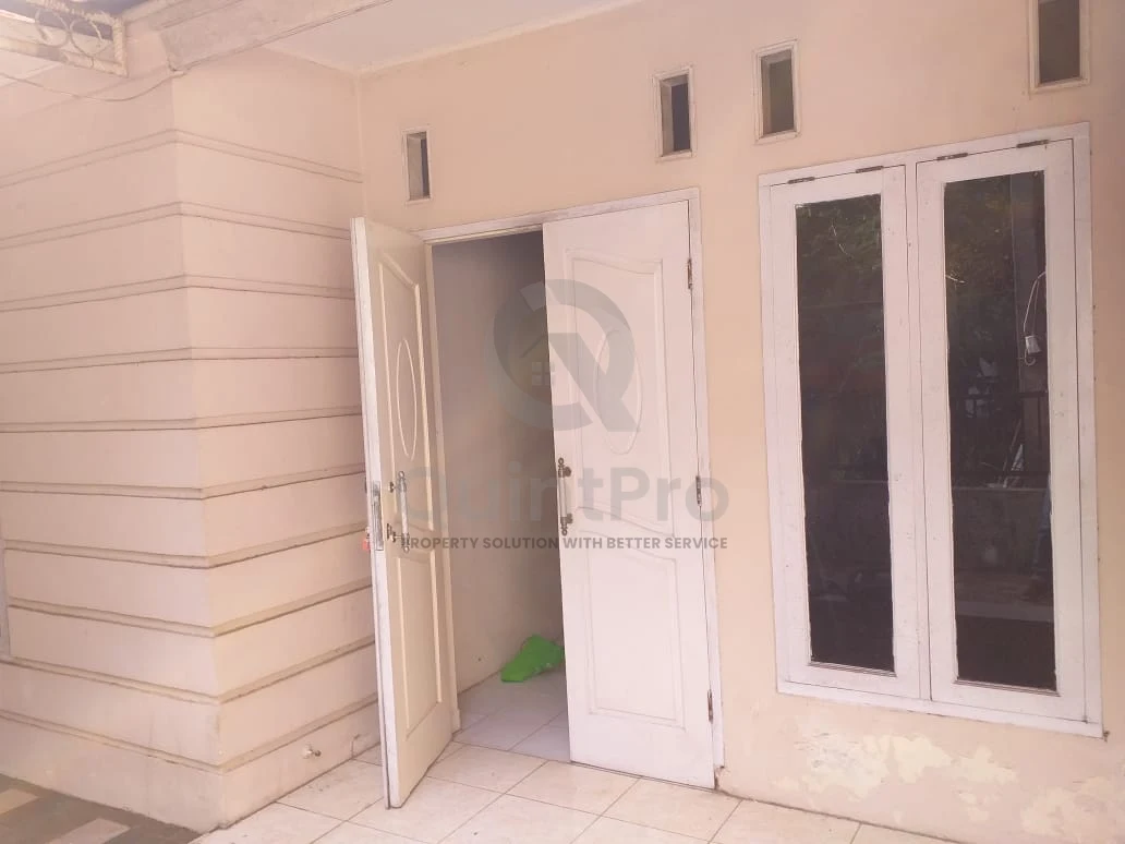 Rumah 3KT 87m² SHM di Villa Pamulang, Renovasi Terbaru Siap Huni — foto 3