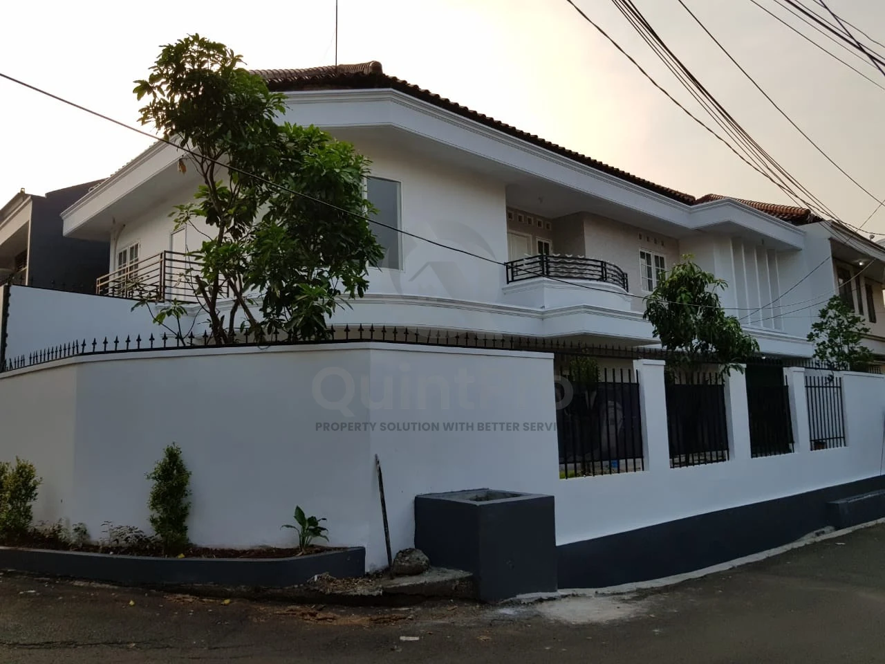 Rumah 4KT 400m² Disewa di Pejanten Barat Jakarta, 2 Lantai SHM Unfurnished — foto 2
