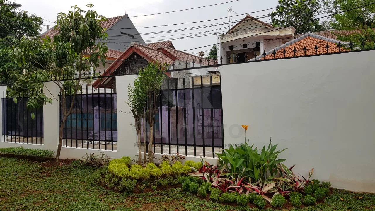 Rumah 4KT 400m² Disewa di Pejanten Barat Jakarta, 2 Lantai SHM Unfurnished — foto 3