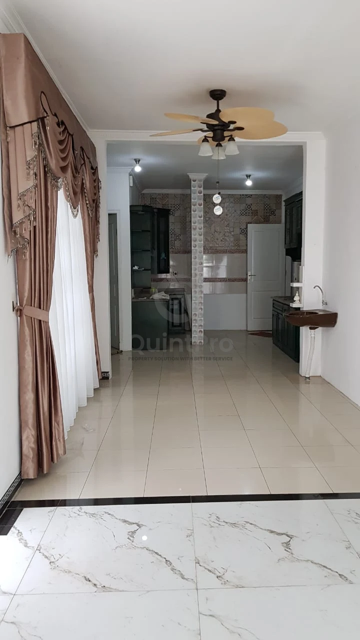 Rumah 4KT 400m² Disewa di Pejanten Barat Jakarta, 2 Lantai SHM Unfurnished — foto 4
