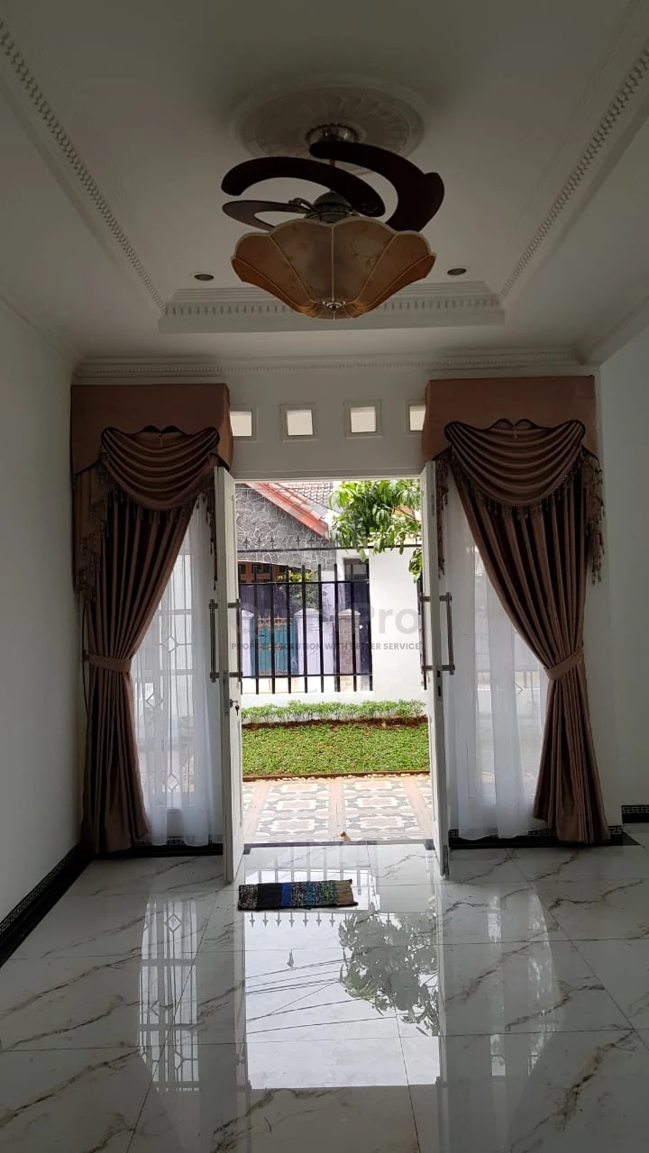Rumah 4KT 400m² Disewa di Pejanten Barat Jakarta, 2 Lantai SHM Unfurnished — foto 5
