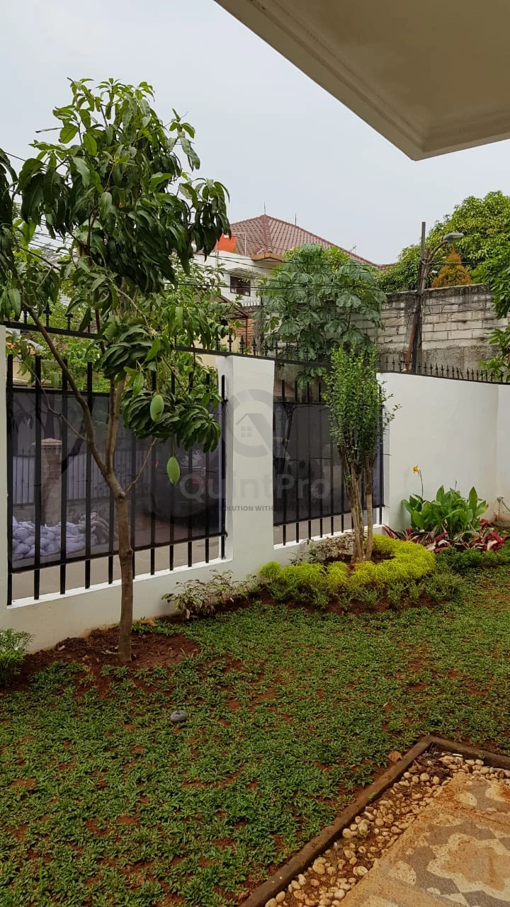 Rumah Disewa di Komplek Depdikbud, Pejanten Barat, 4KT — foto 6