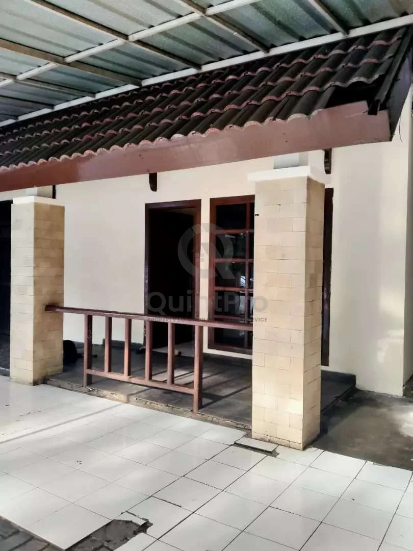 Rumah 4KT 250m² di Kencana Loka Raya BSD, SHM Siap Renovasi — foto 3