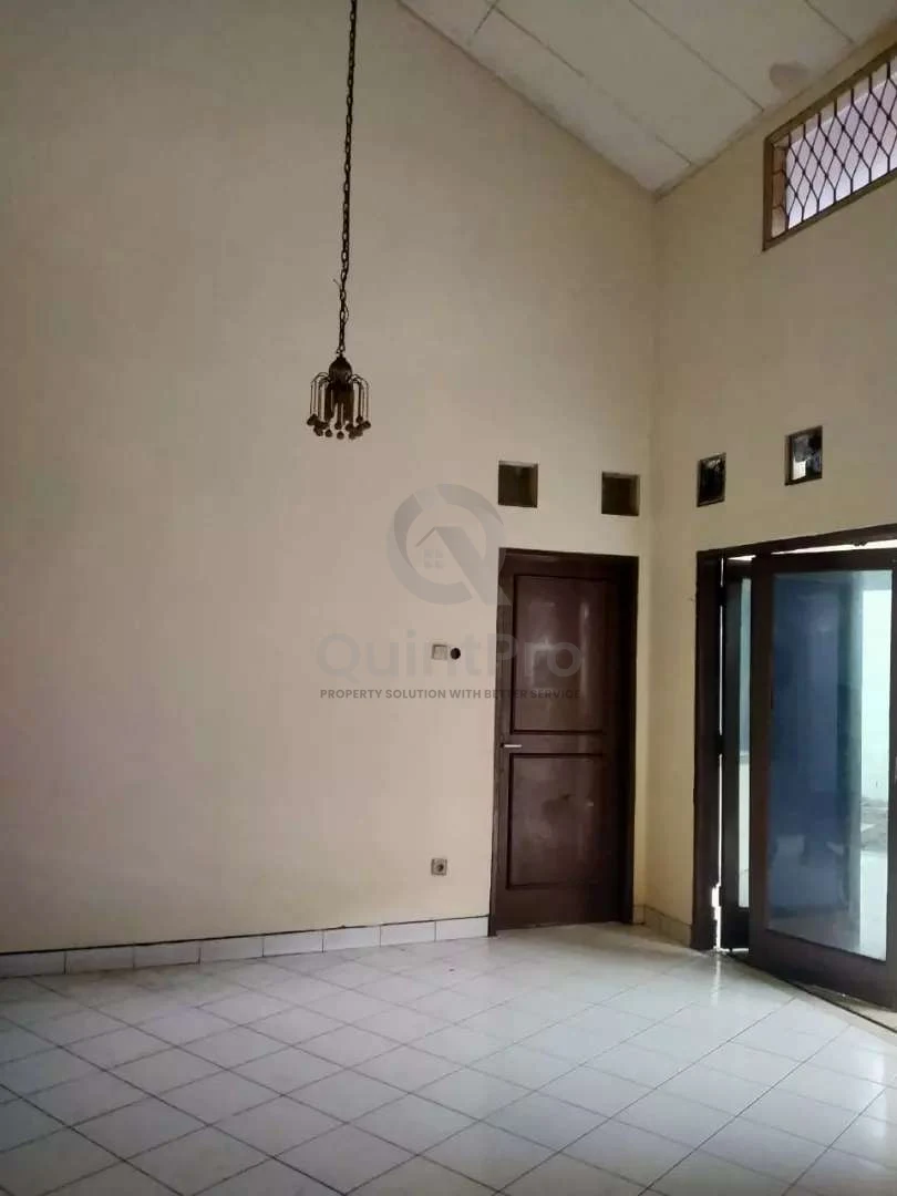 Rumah Dijual di Kencana Loka Raya, BSD, 4KT — foto 8