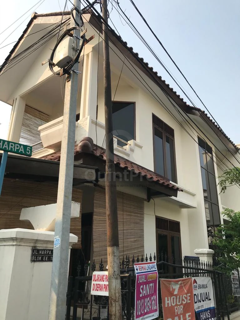 Rumah 4KT 250m² 2 Lantai di Kelapa Gading Tangerang, SHM Carport 2 Mobil