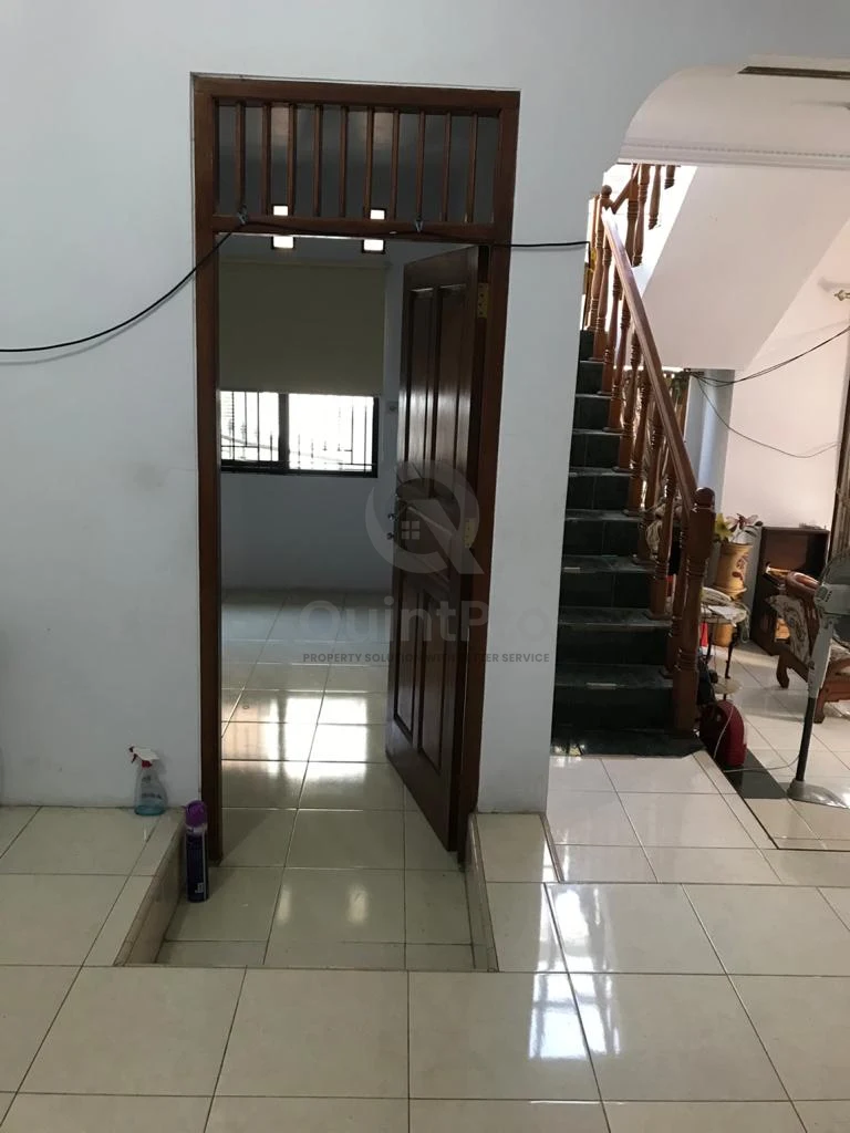 Rumah 4KT 250m² 2 Lantai di Kelapa Gading Tangerang, SHM Carport 2 Mobil — foto 4