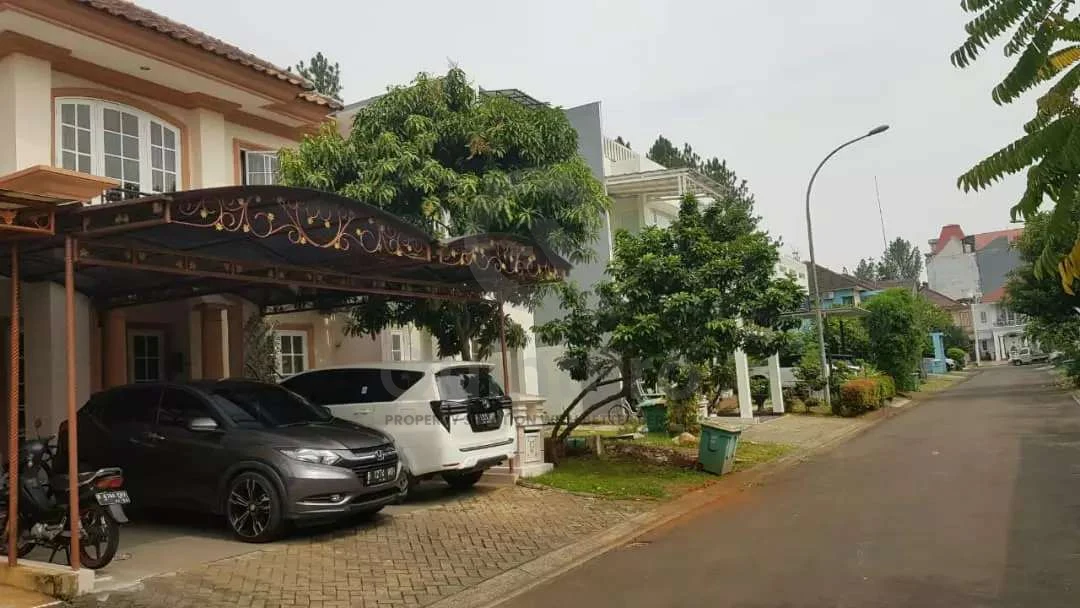 Rumah dijual di Versailes Residence, serpong