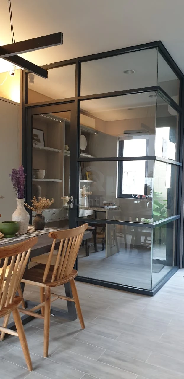 Rumah Modern 2KT 3 Lantai di Delatinos BSD, Design Minimalis SHM — foto 2