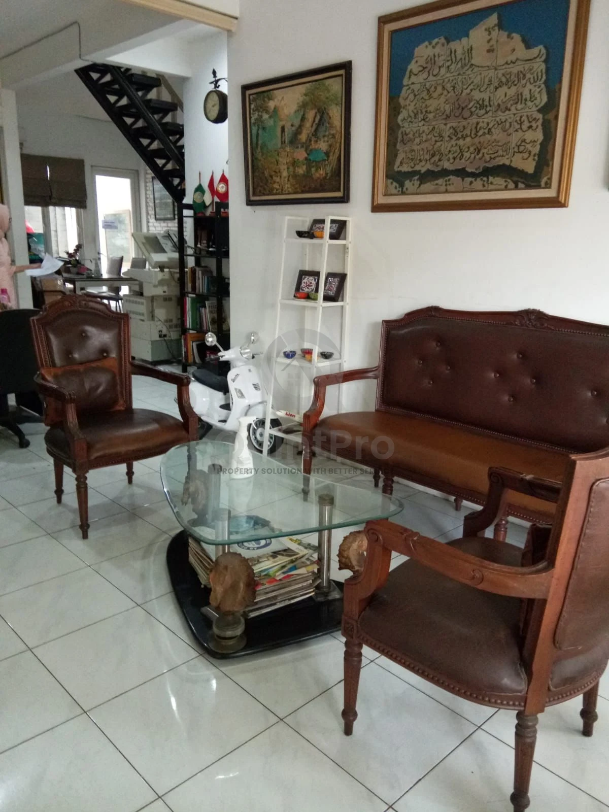 Rumah 3+1KT 200m² di Griya Loka BSD, 2 Lantai SHM Dekat Tol — foto 2