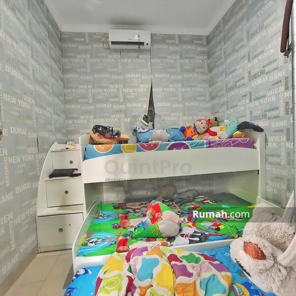 Rumah 3KT 2 Lantai di Medang Lestari BSD, Renovasi Granite SHM — foto 3